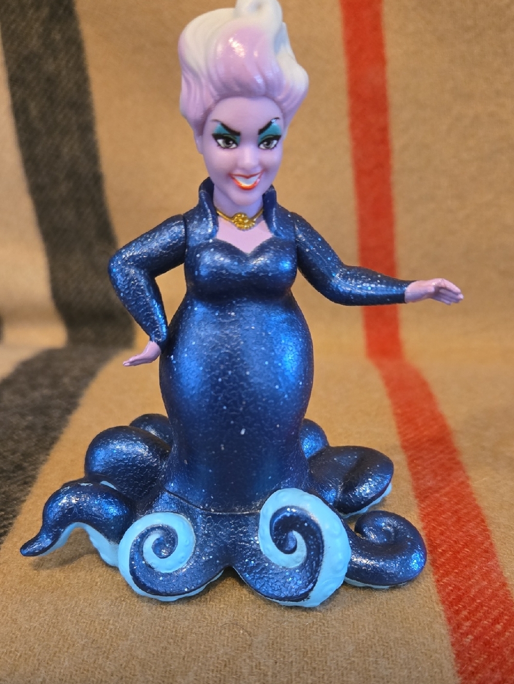 Disney "Ursula" Octopus Sea Witch W/ Moveable Arms NWOT